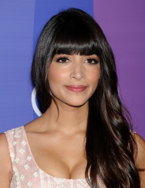 Hannah Simone lors d’une cérémonie à Beverly Hills